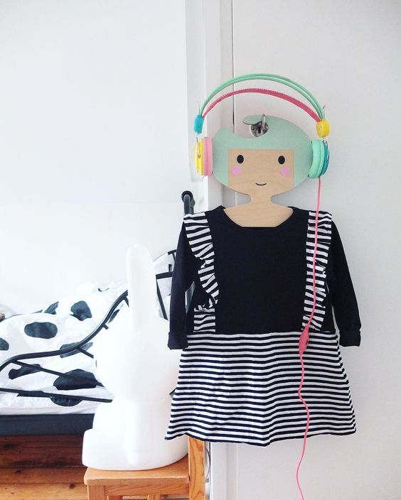 Childrens' Wooden Clothes Hanger - Girl's Face design - Green Hair